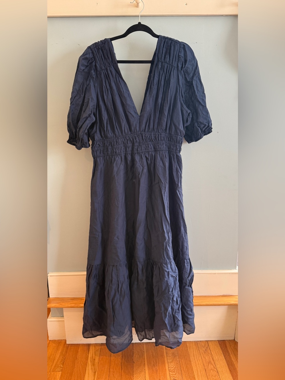 Abercrombie & Fitch Navy V-Neck Puff Sleeve Midi Dress